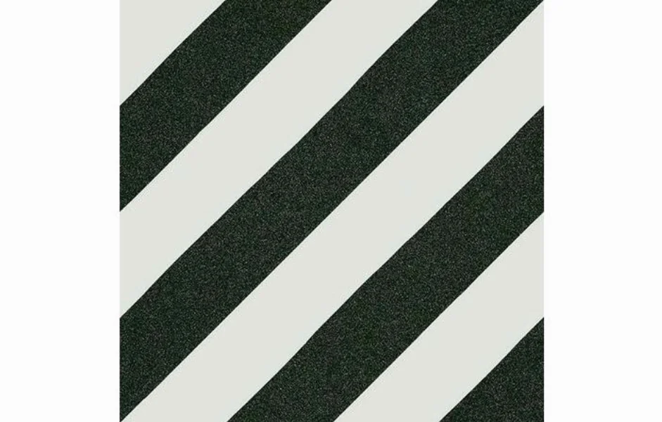 керамогранітна Плитка Maori Goroka Grafito 200x200x8 Vives