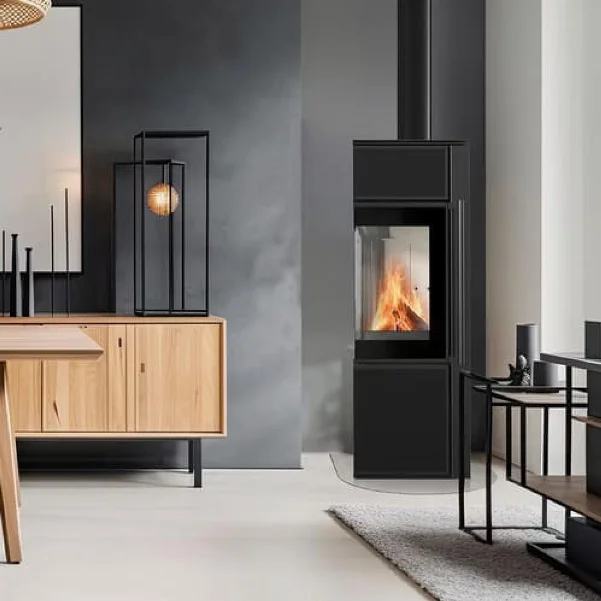 Стальная печь-камин Kratki Tora S 8,0 кВт, керамогранит Nero Assoluto